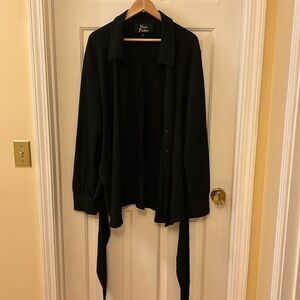 Nina Parker 3 x button up long sleeved top with ties.  Collared great condition